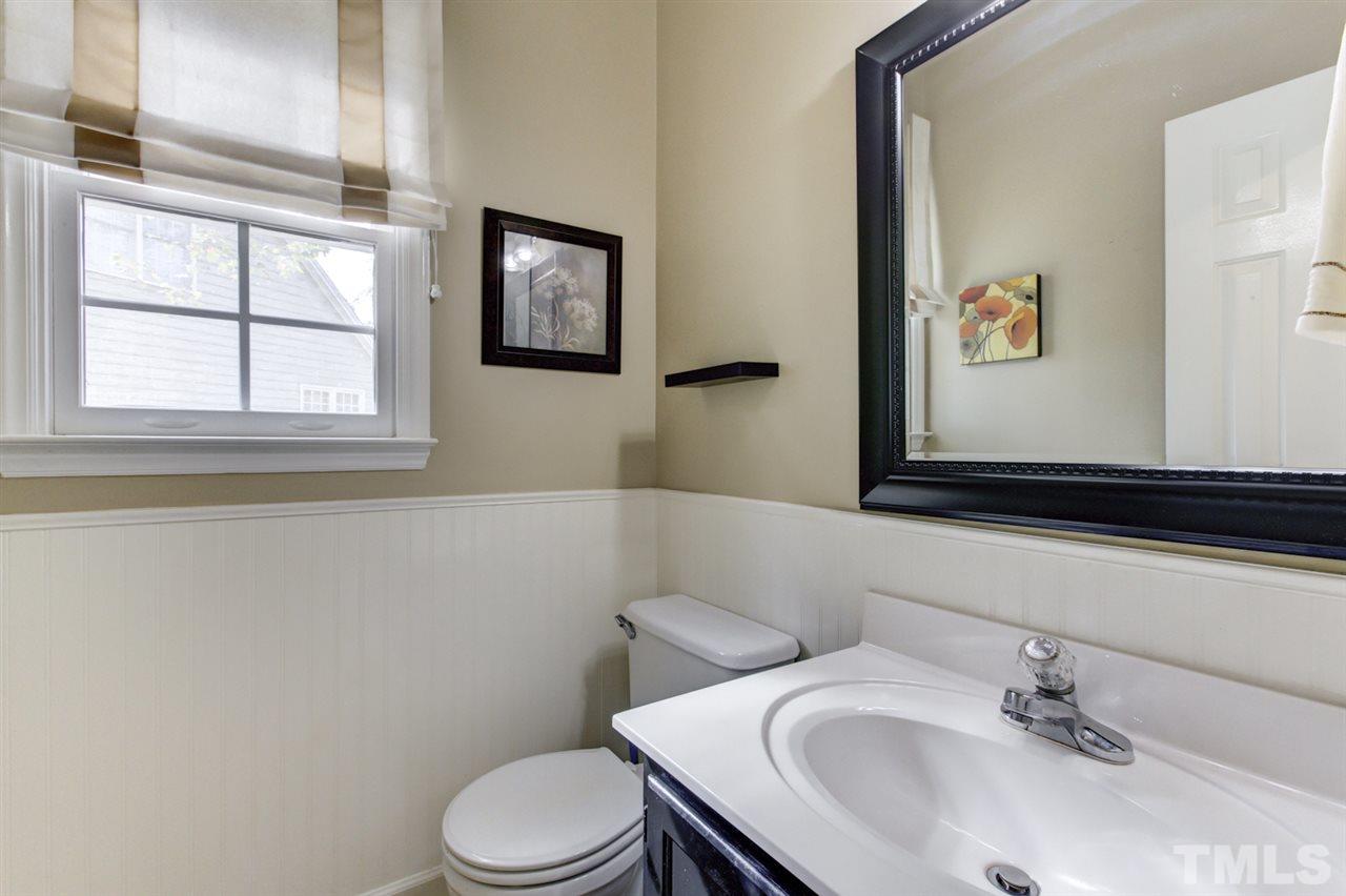 12305 Hartwick Court Raleigh, NC 27613 - Photo 11 of 30 Gallery Image 11