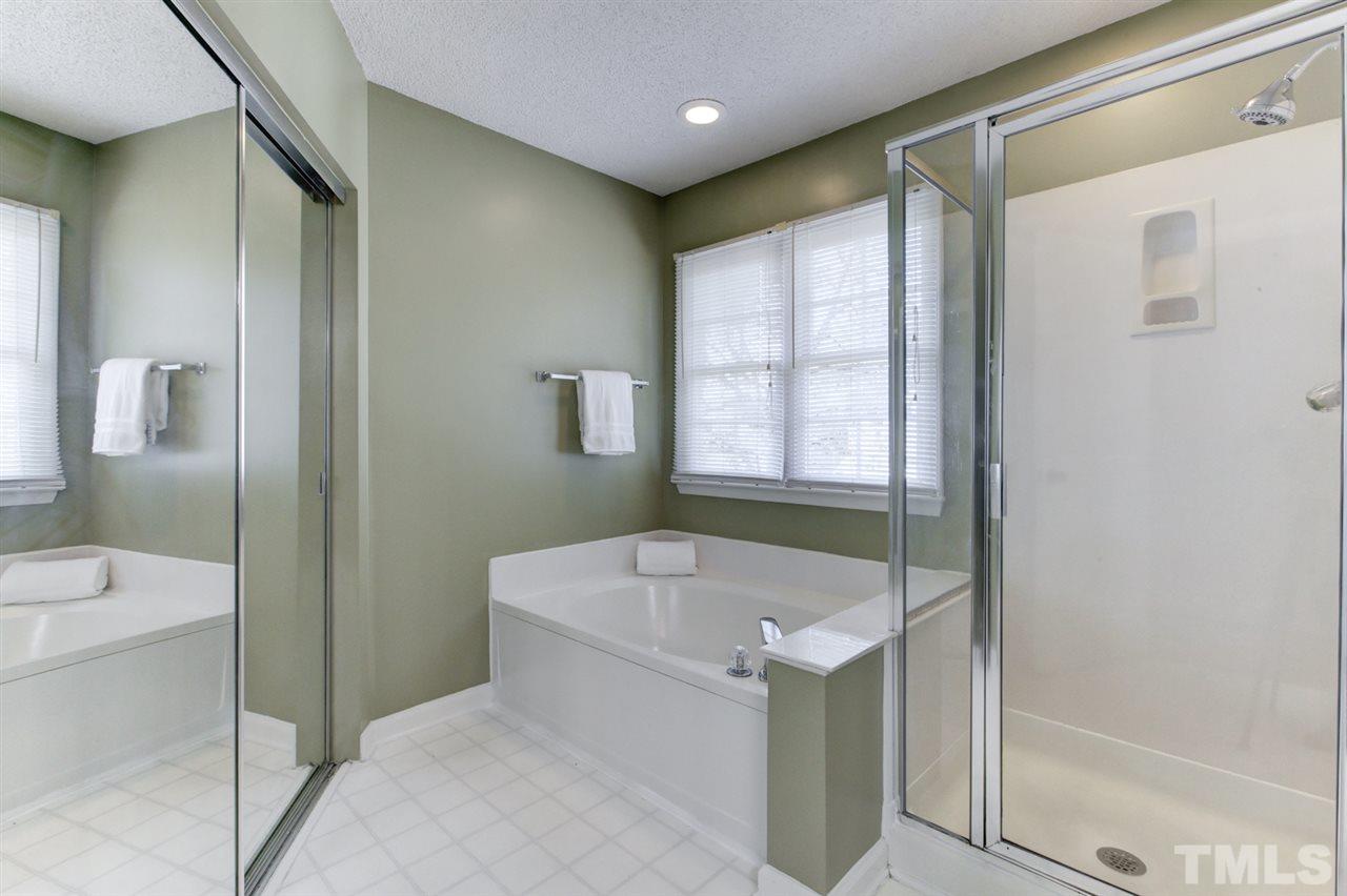 12305 Hartwick Court Raleigh, NC 27613 - Photo 15 of 30 Gallery Image 15