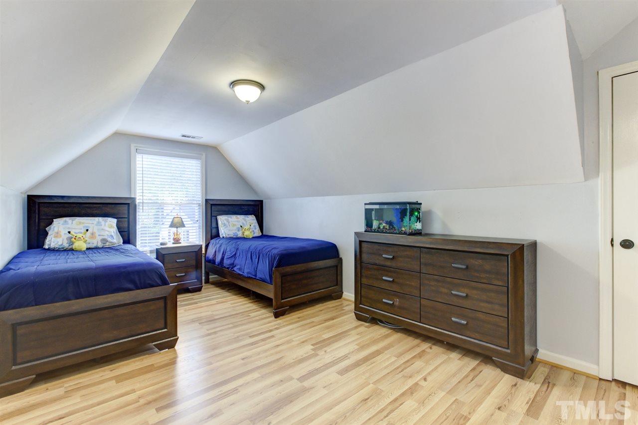 12305 Hartwick Court Raleigh, NC 27613 - Photo 19 of 30 Gallery Image 19
