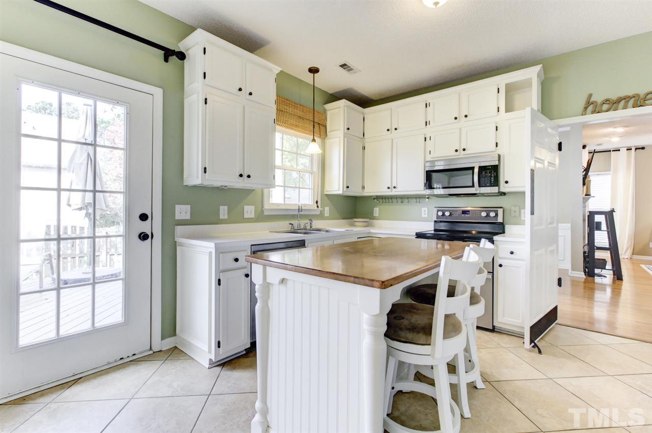 12305 Hartwick Court Raleigh, NC 27613 - Photo 10 of 30 Gallery Image 10