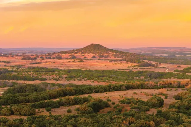 $3,477,420 | 6729 Highway 281, Lampasas, TX 76550