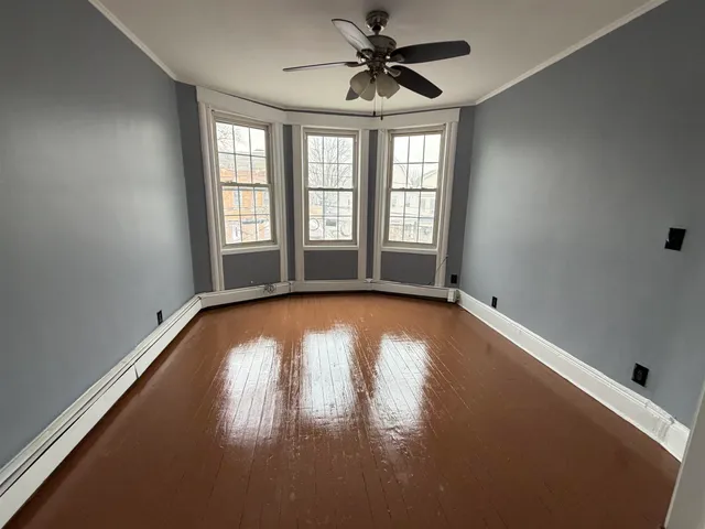 $2,700 | 175 Wegman Parkway, Unit 2, Jersey City, NJ 07305