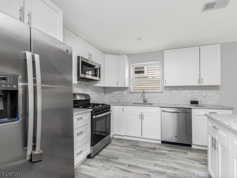 282 West Runyon Street, Unit 1 Newark, NJ 07108 - Photo 4 of 14