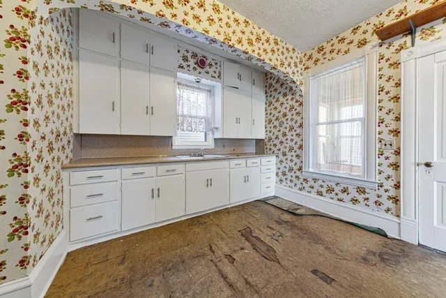 $210,000 | 208 Highway 5, Arlington, MN 55307