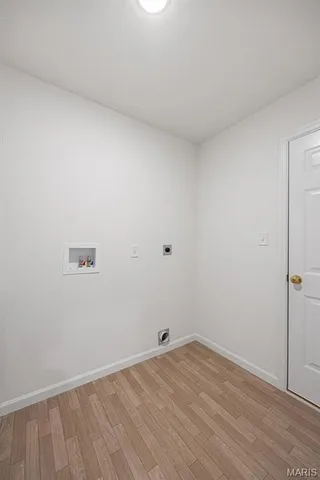 $490,000 | 5653 Sun Bear Drive, House Springs, MO 63051