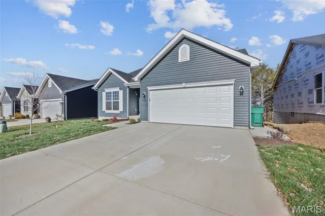 $490,000 | 5653 Sun Bear Drive, House Springs, MO 63051