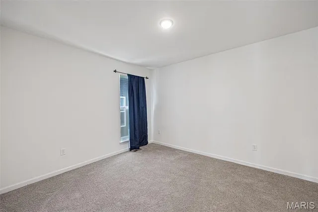 $490,000 | 5653 Sun Bear Drive, House Springs, MO 63051