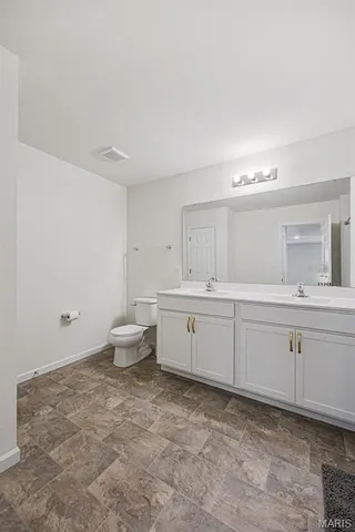 $490,000 | 5653 Sun Bear Drive, House Springs, MO 63051