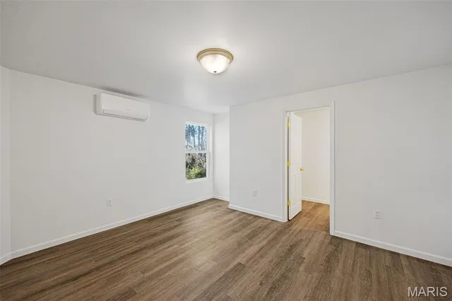 $490,000 | 5653 Sun Bear Drive, House Springs, MO 63051