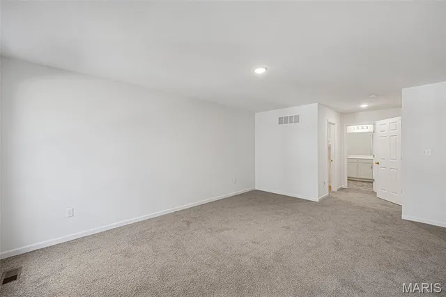 $490,000 | 5653 Sun Bear Drive, House Springs, MO 63051