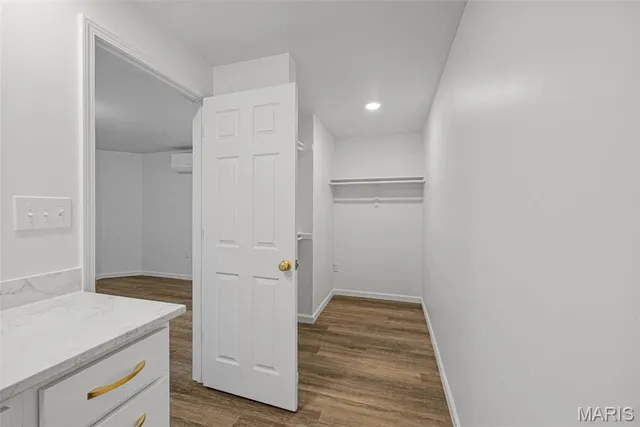 $490,000 | 5653 Sun Bear Drive, House Springs, MO 63051