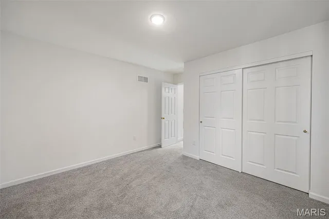 $490,000 | 5653 Sun Bear Drive, House Springs, MO 63051