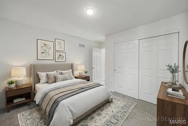 $490,000 | 5653 Sun Bear Drive, House Springs, MO 63051