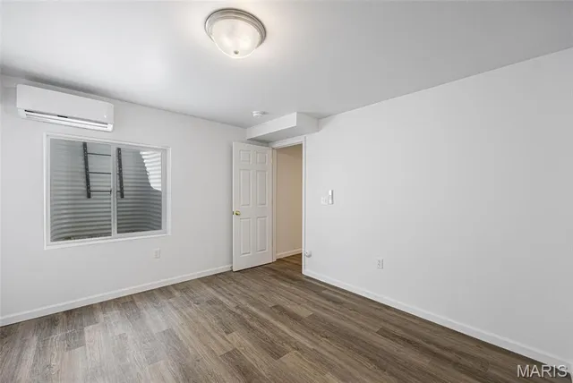 $490,000 | 5653 Sun Bear Drive, House Springs, MO 63051