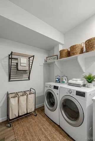 $490,000 | 5653 Sun Bear Drive, House Springs, MO 63051