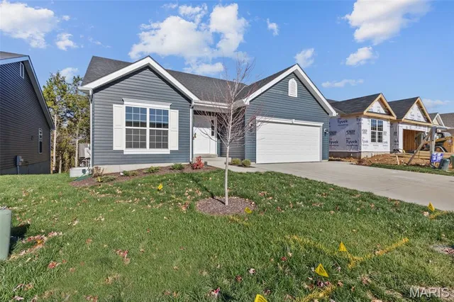 $490,000 | 5653 Sun Bear Drive, House Springs, MO 63051