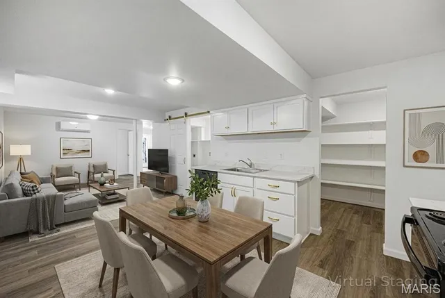 $490,000 | 5653 Sun Bear Drive, House Springs, MO 63051