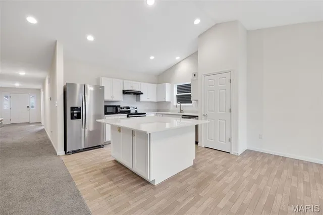 $490,000 | 5653 Sun Bear Drive, House Springs, MO 63051