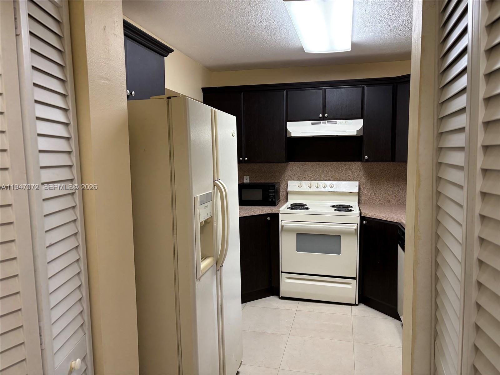 3610 Southwest 112th Avenue, Unit 62 Miami, FL 33165 - Photo 5 of 13