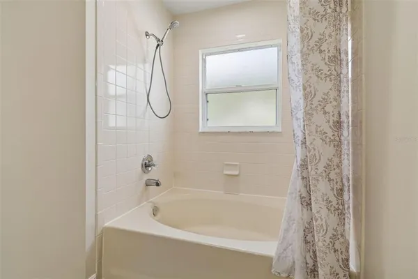 $324,900 | 1706 Erin Brooke Drive, Valrico, FL 33594