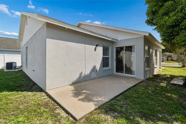 $324,900 | 1706 Erin Brooke Drive, Valrico, FL 33594