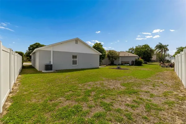 $324,900 | 1706 Erin Brooke Drive, Valrico, FL 33594