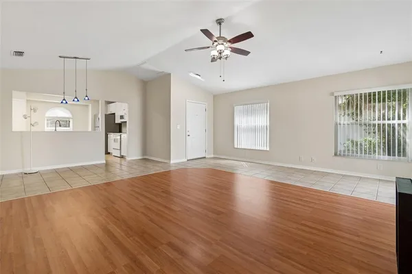 $324,900 | 1706 Erin Brooke Drive, Valrico, FL 33594