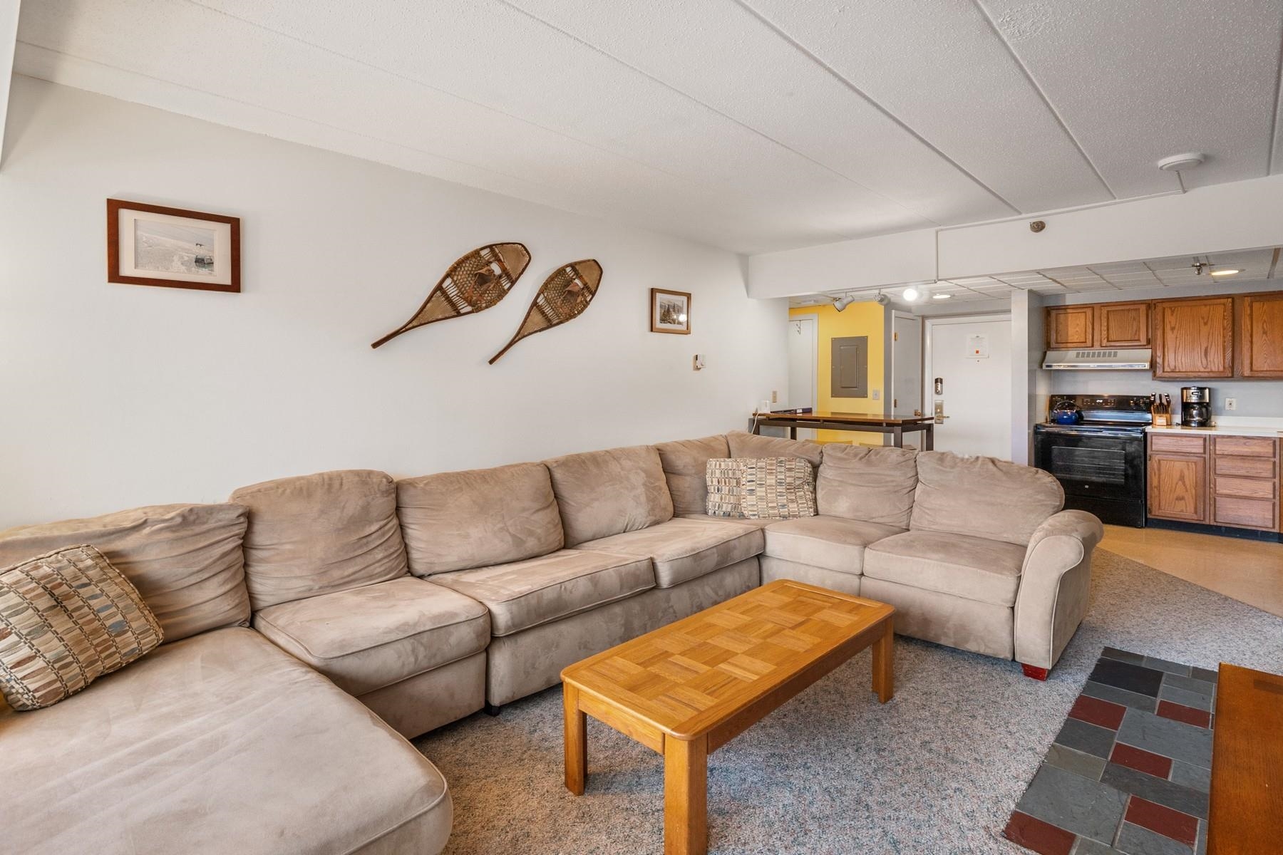 137 East Mountain Road, Unit 2E8 Killington, VT 05751 - Photo 13 of 29 Gallery Image 13