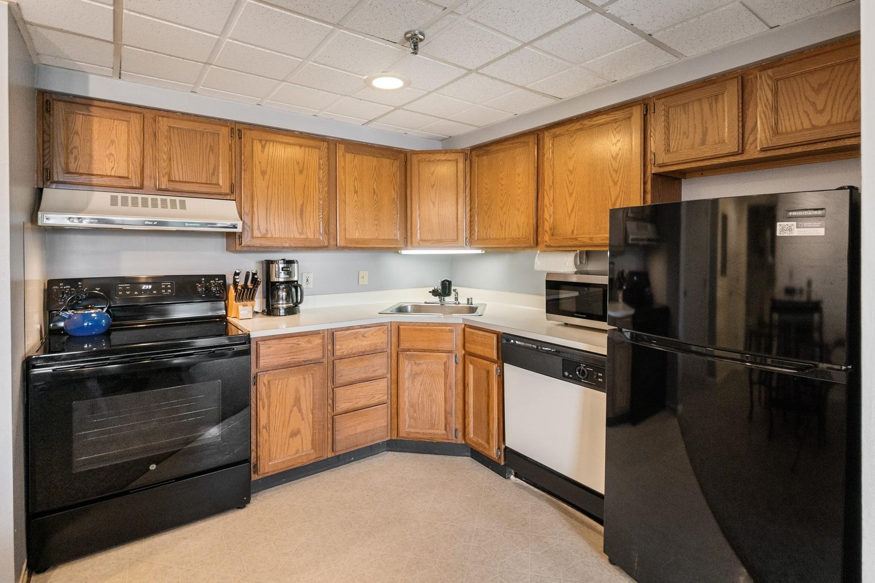 137 East Mountain Road, Unit 2E8 Killington, VT 05751 - Photo 26 of 29 Gallery Image 26