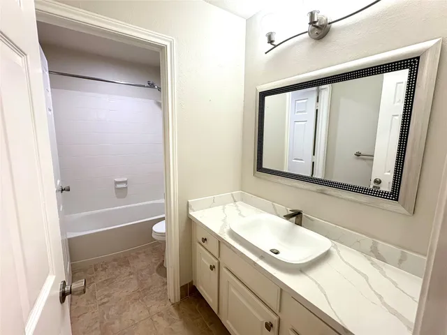 $2,300 | 12114 Pine Brook Drive, Stafford, TX 77477