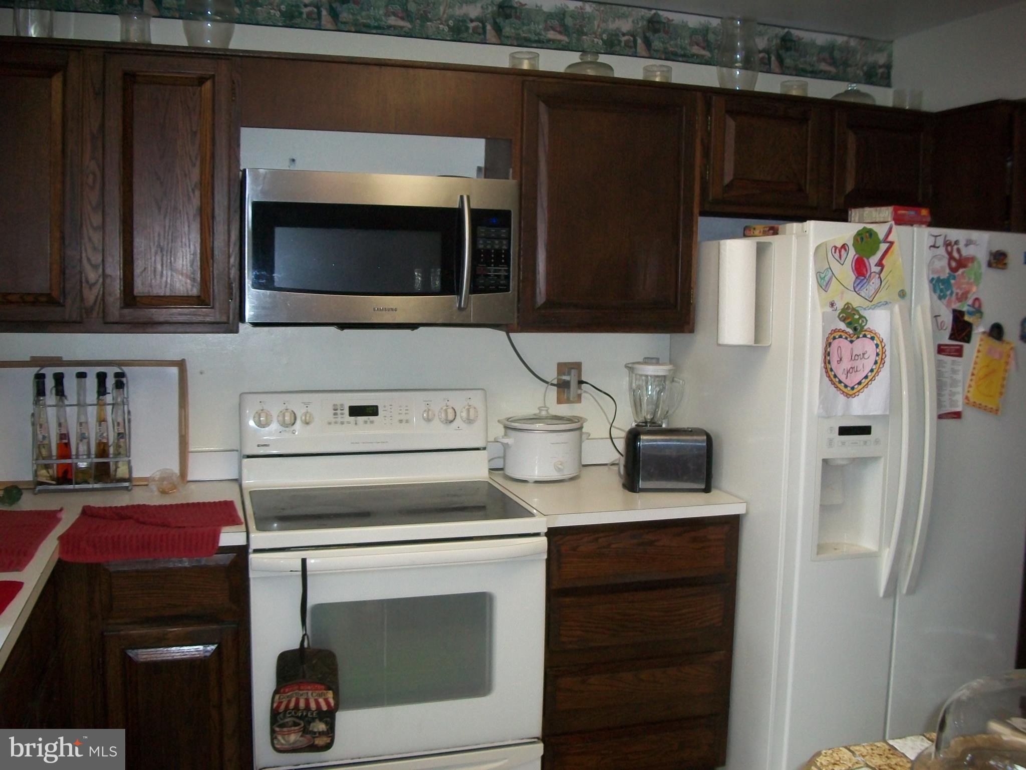9070 Centerway Road Gaithersburg, MD 20879 - Photo 6 of 15 Kitchen