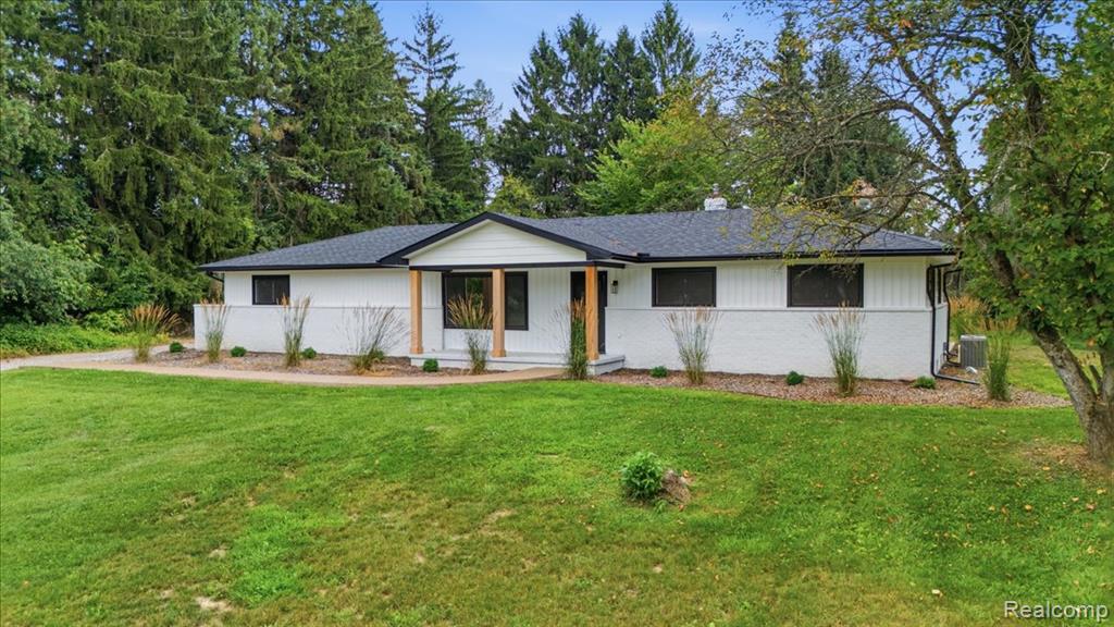 3643 Noble Road Oxford, MI 48370 - Photo 1 of 47 Gallery Image 1