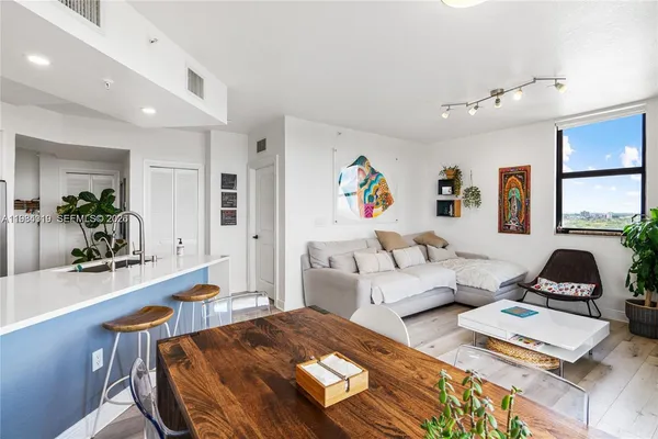 $3,400 | 2301 Southwest 27th Avenue, Unit 1203, Miami, FL 33145