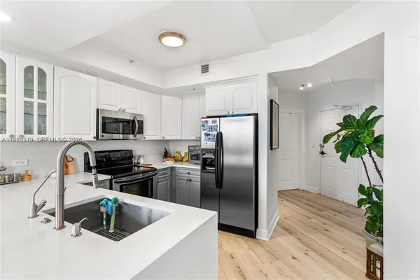 $3,400 | 2301 Southwest 27th Avenue, Unit 1203, Miami, FL 33145