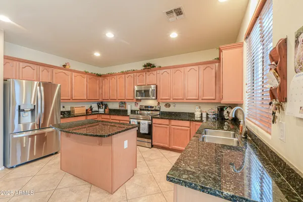 $599,999 | 1538 East Nightingale Lane, Gilbert, AZ 85298