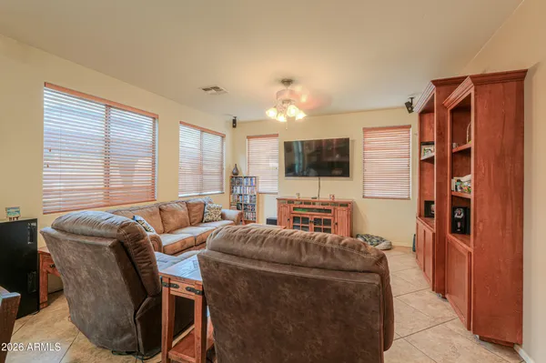 $599,999 | 1538 East Nightingale Lane, Gilbert, AZ 85298