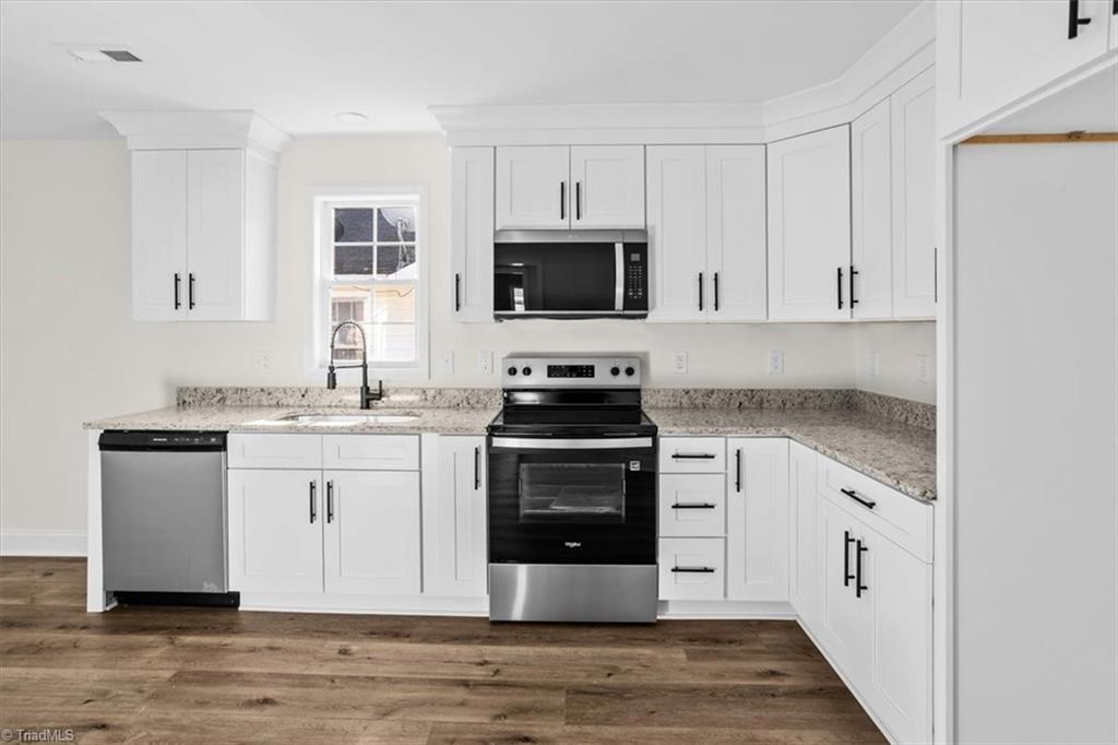 1213 South Elm Street High Point, NC 27260 - Photo 8 of 37