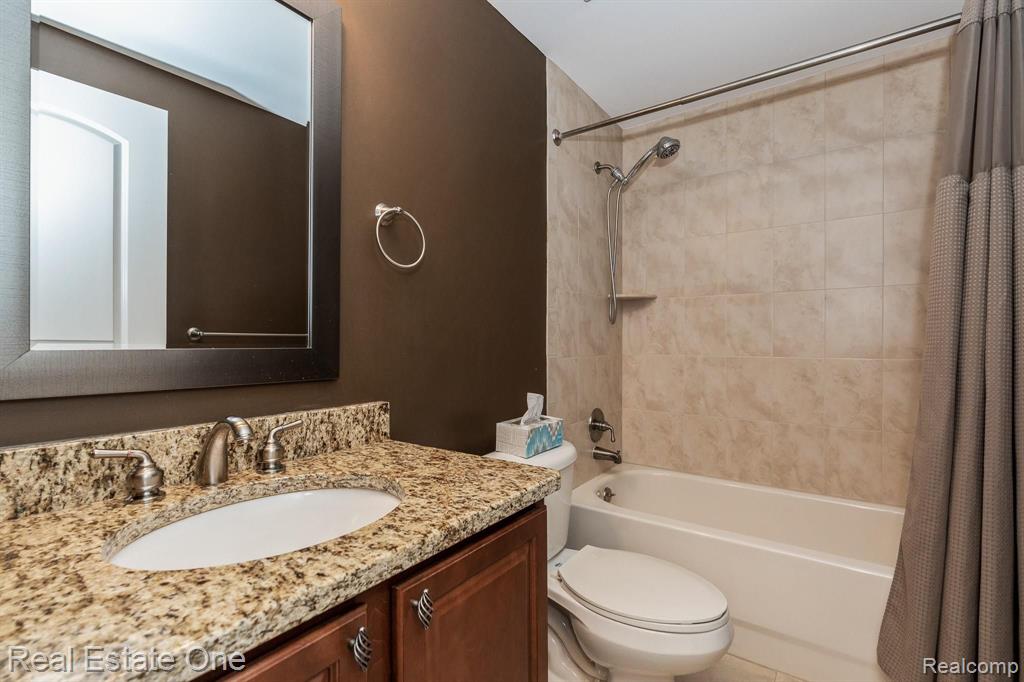 545 Andover Court, Unit 37 Rochester Hills, MI 48306 - Photo 30 of 37