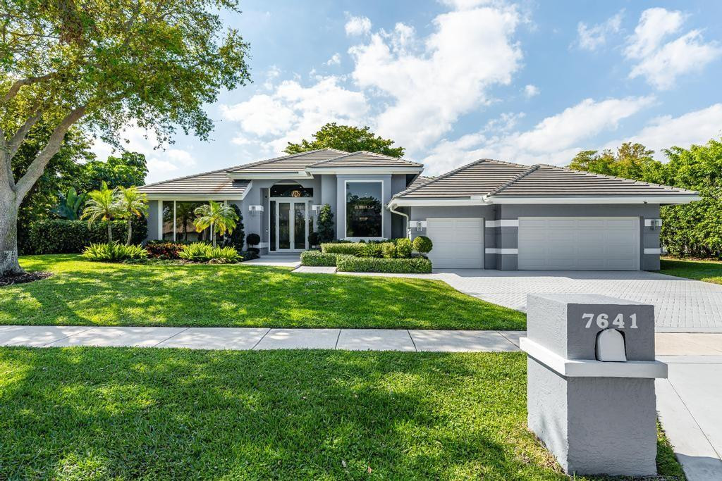 7641 Northeast Morningside Terrace Boca Raton, FL 33487 - Photo 3 of 36 Photo 3