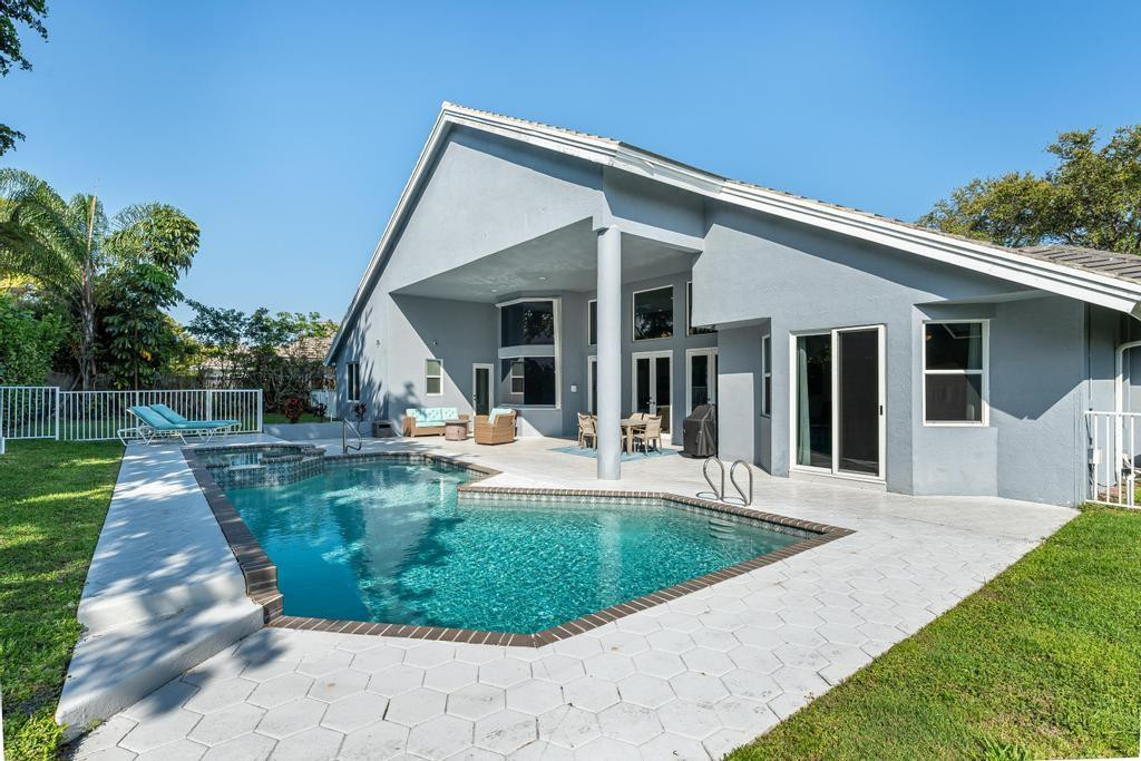 7641 Northeast Morningside Terrace Boca Raton, FL 33487 - Photo 32 of 36 Photo 32