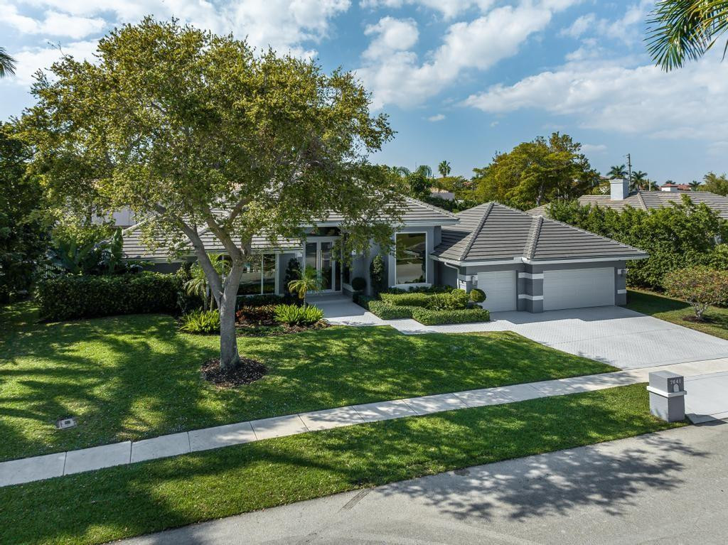 7641 Northeast Morningside Terrace Boca Raton, FL 33487 - Photo 4 of 36 Photo 4
