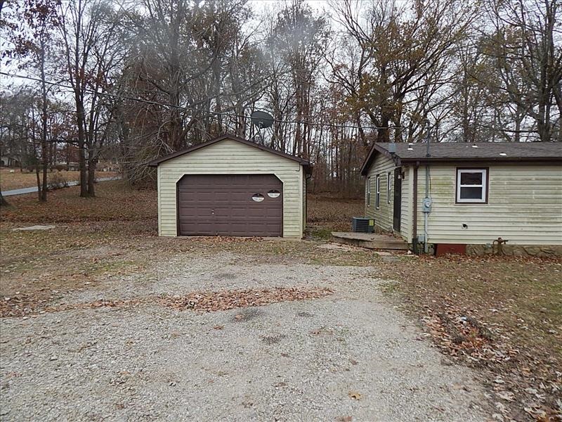175 Indiana Street Elberfeld, IN 47613 - Photo 2 of 13 Gallery Image 2