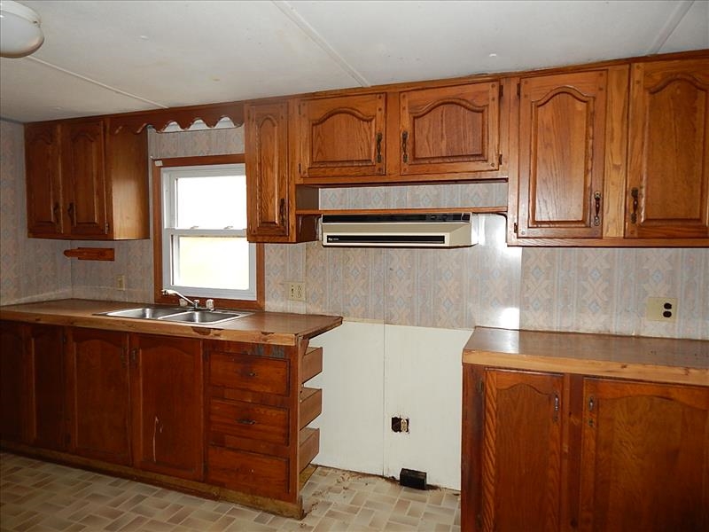175 Indiana Street Elberfeld, IN 47613 - Photo 5 of 13 Gallery Image 5