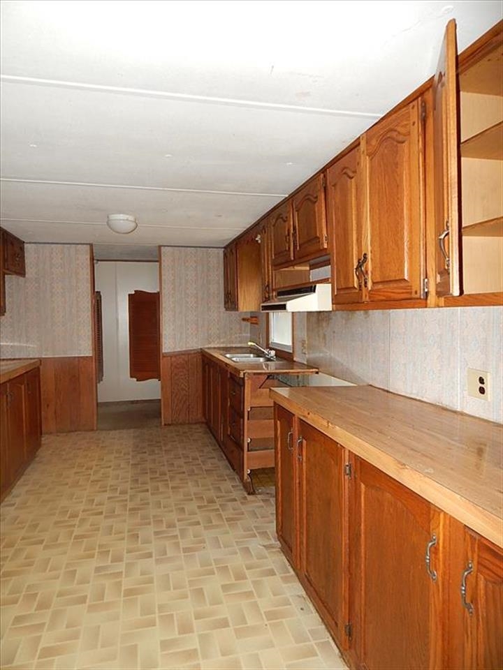 175 Indiana Street Elberfeld, IN 47613 - Photo 6 of 13 Gallery Image 6