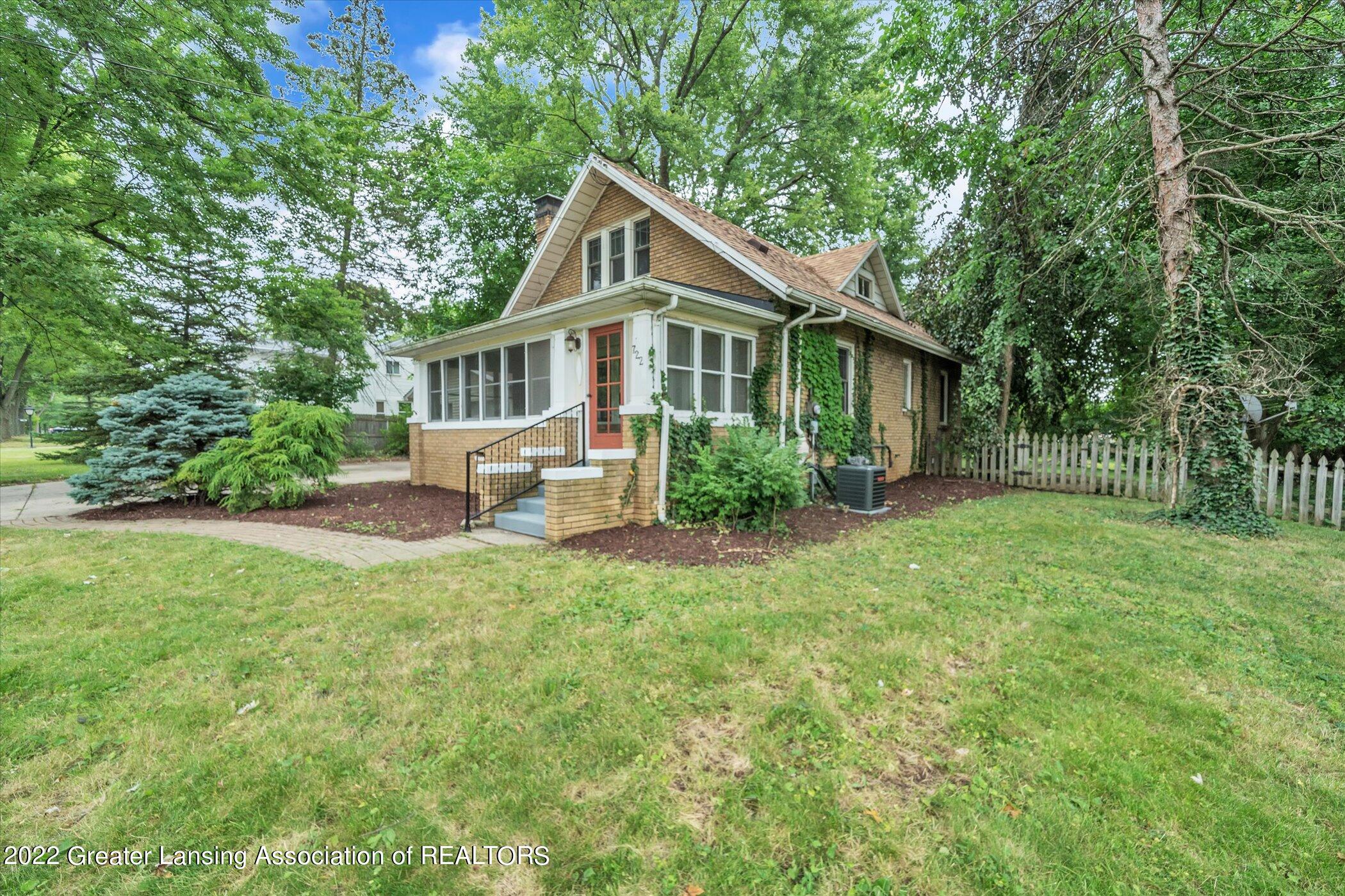 722 Robins Road Lansing, MI 48917 - Photo 3 of 40 Front