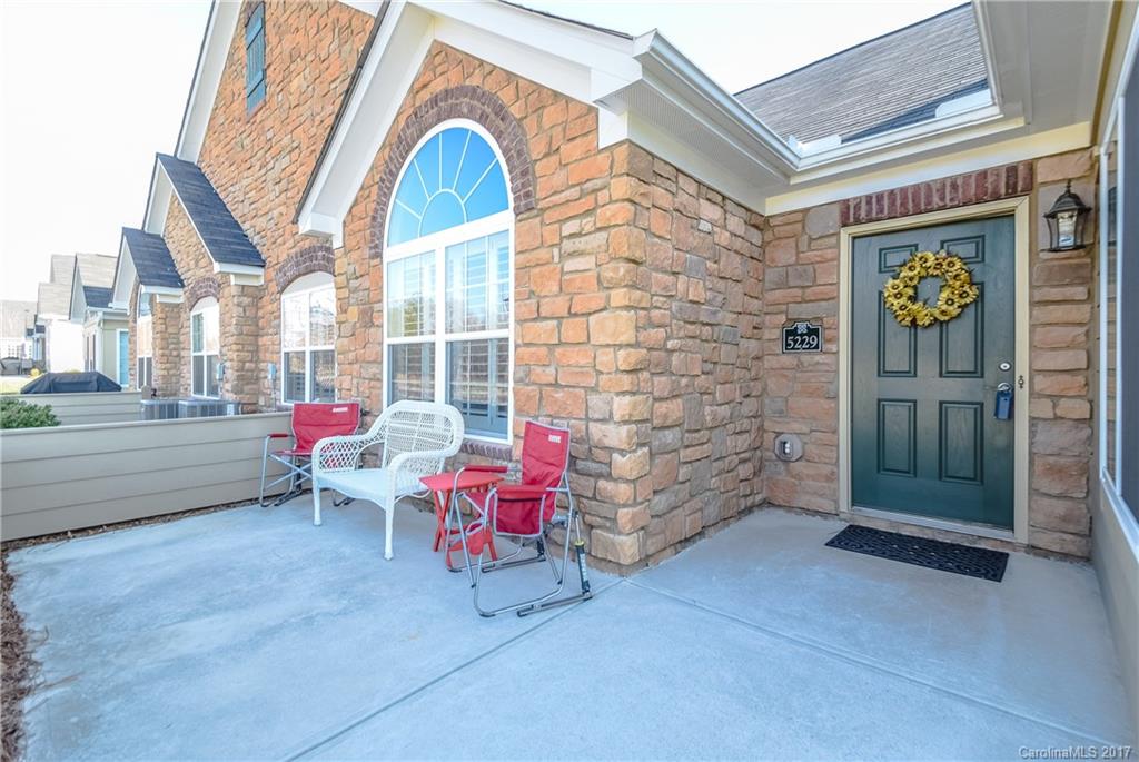 5229 Prosperity Ridge Road, Unit 5229 Charlotte, NC 28269 - Photo 3 of 24 Gallery Image 3