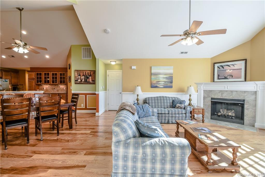 5229 Prosperity Ridge Road, Unit 5229 Charlotte, NC 28269 - Photo 4 of 24 Gallery Image 4