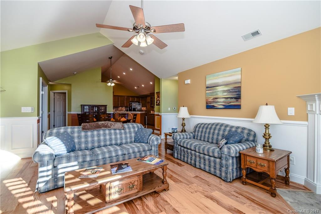 5229 Prosperity Ridge Road, Unit 5229 Charlotte, NC 28269 - Photo 6 of 24 Gallery Image 6
