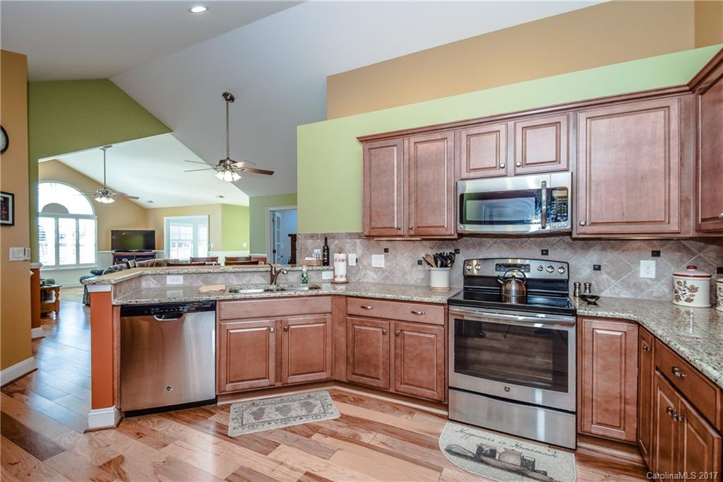 5229 Prosperity Ridge Road, Unit 5229 Charlotte, NC 28269 - Photo 7 of 24 Gallery Image 7