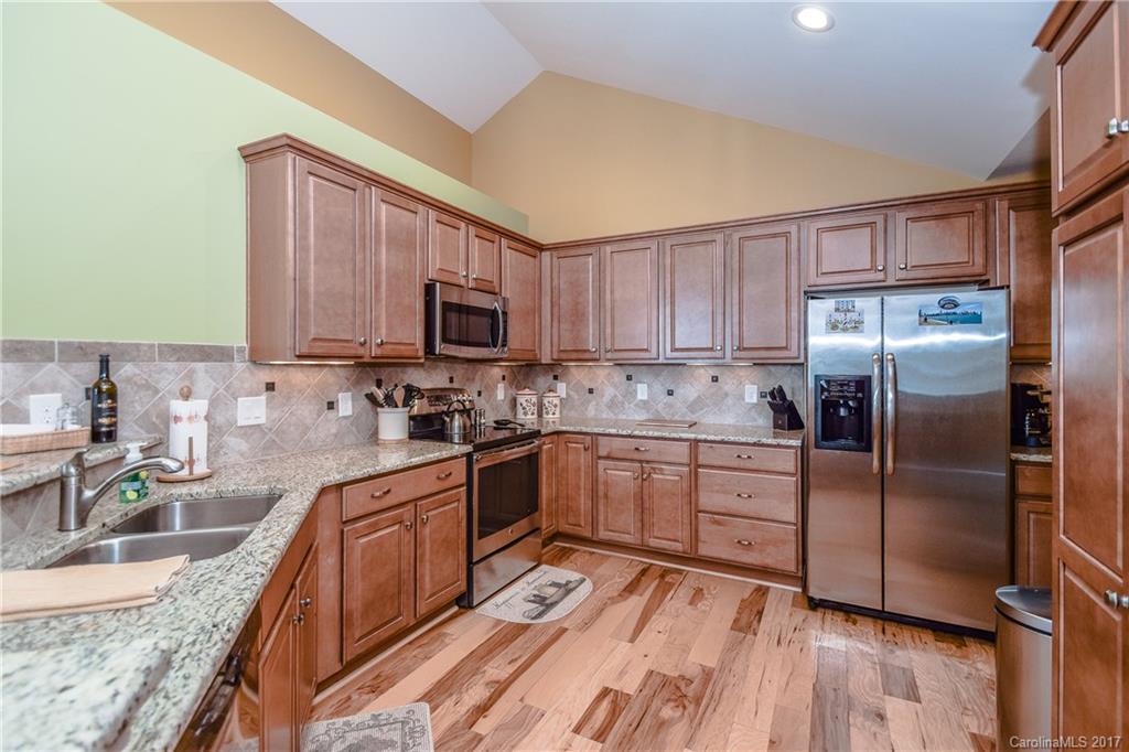 5229 Prosperity Ridge Road, Unit 5229 Charlotte, NC 28269 - Photo 8 of 24 Gallery Image 8